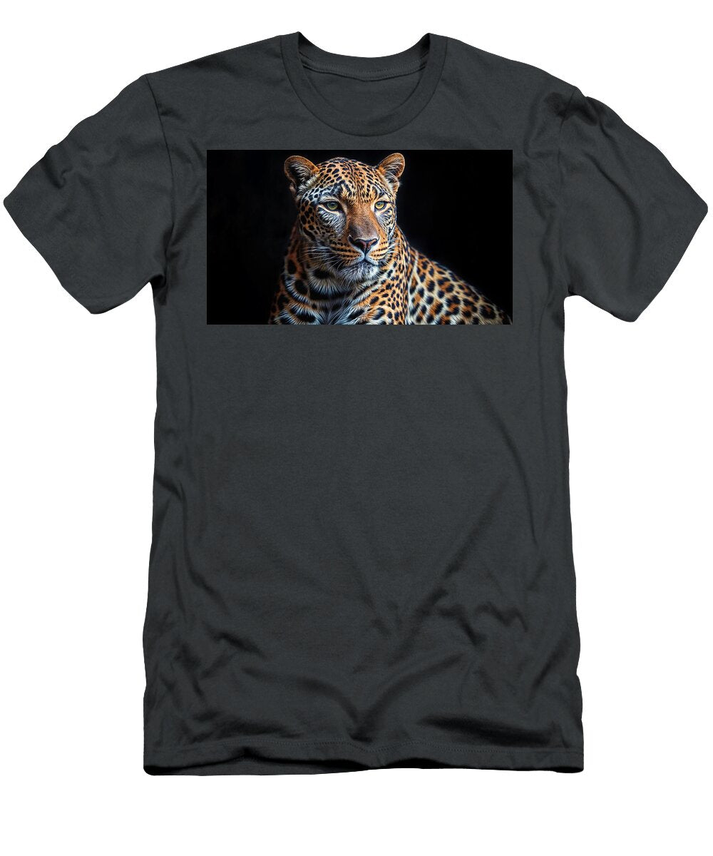 A Majestic Leopard Portrait Mango Art T-Shirt